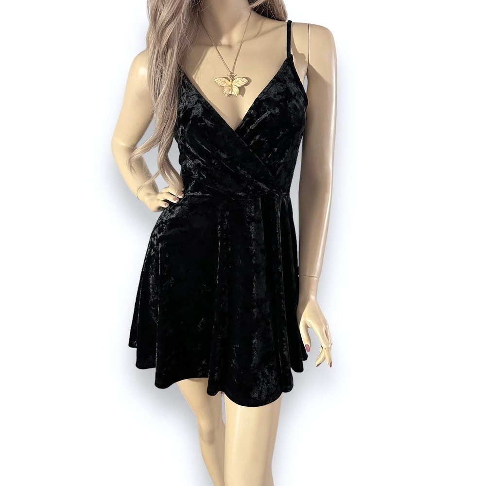 Black Velvet Mini Dress Size Medium | Crushed Velvet Slip Dress Date‎ Night Look